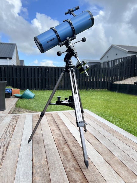 Telescope - Sky-Watcher 150/750 Reflector with EQ3-2 Mount Carousel 1