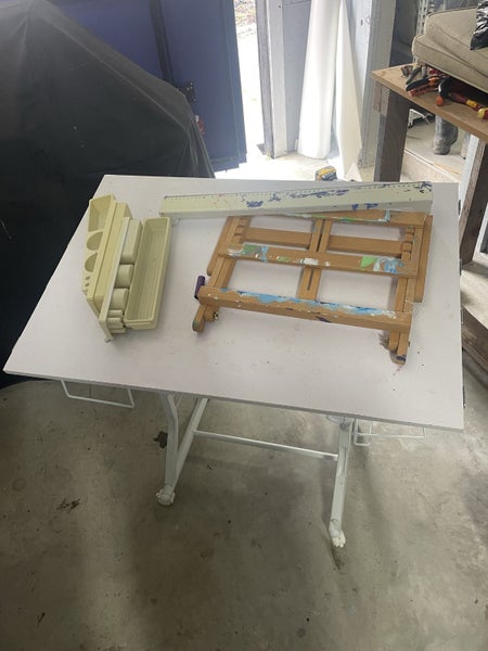 Painting table Carousel 2