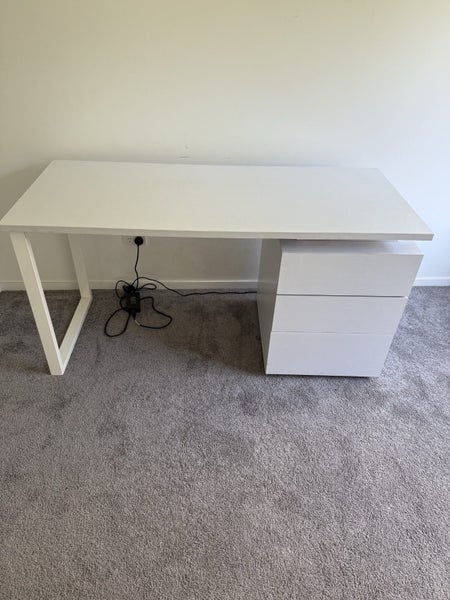 Desk63953589353602110