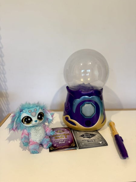 Magic Mixie Crystal Ball Carousel 1