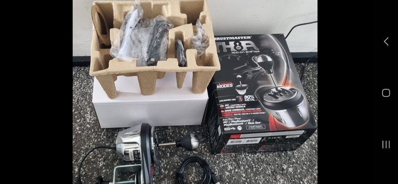 Thrustmaster TH8A Shifter Carousel 1