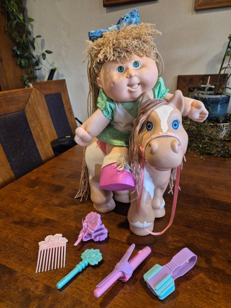 1992 Cabbage Patch Crimp N' Curl set Carousel 1