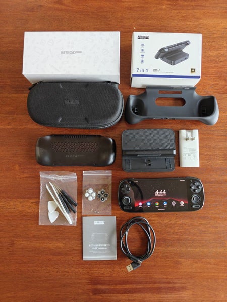 Retroid Pocket 5 + many accessories Carousel 1