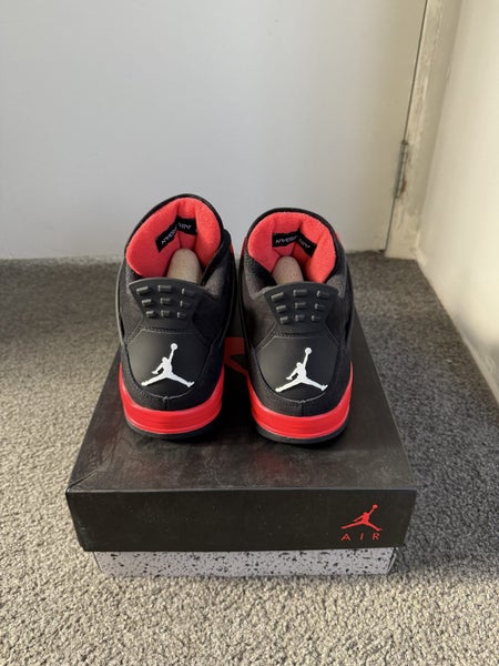 Air Jordan 4 red thunder Carousel 3