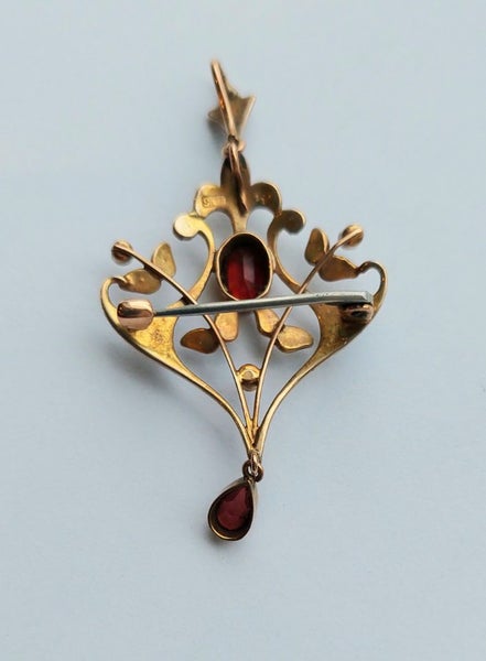 Stunning Victorian 9ct Pendant Carousel 2
