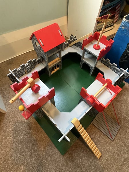 Wooden toy castle and figures Carousel 2