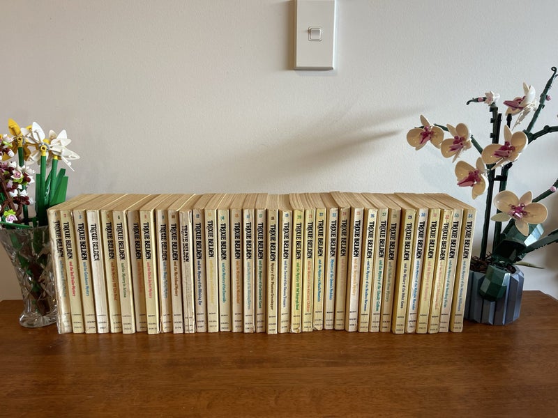 Trixie Belden Series x 34 books Carousel 8