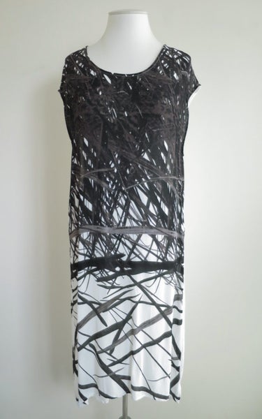 VAMP (NZ) *Designer Abstract Overlay Flowy Long Top / Dress* 14 AsNew Carousel 1