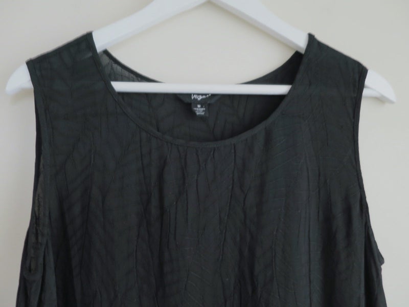 VERGE (NZ) *Designer Stylish Leafy Embossed Texture Black Tank Top* 12/14 Carousel 2