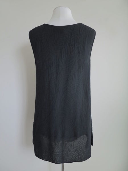 VERGE (NZ) *Designer Stylish Leafy Embossed Texture Black Tank Top* 12/14 Carousel 4
