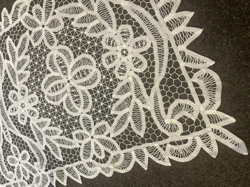 A perfect UNUSED white Battenburg Runner #1 Carousel 3