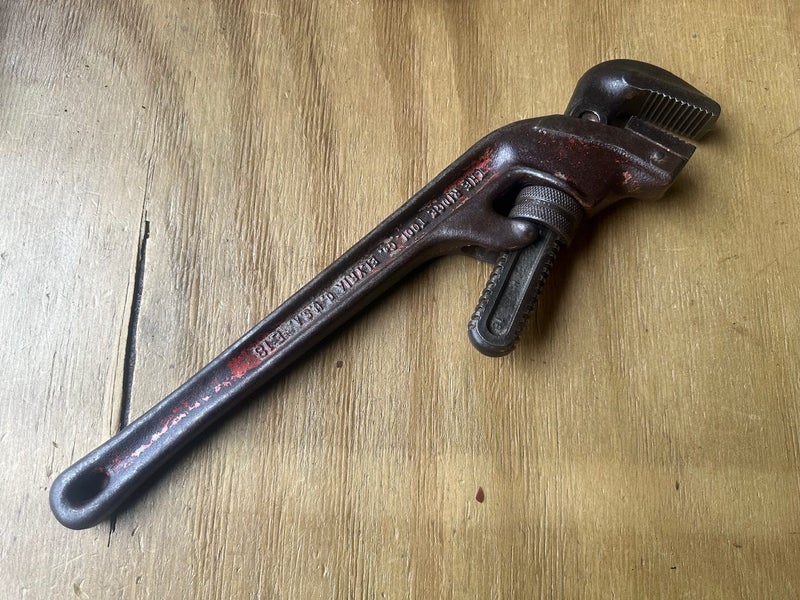 Ridgid pipe wrench/Stillson USA Carousel 1