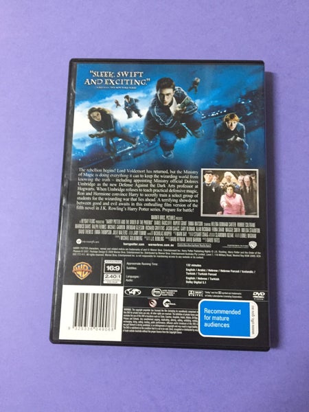 Harry Potter and the Order of the Phoenix (One Disc Edition) Carousel 2