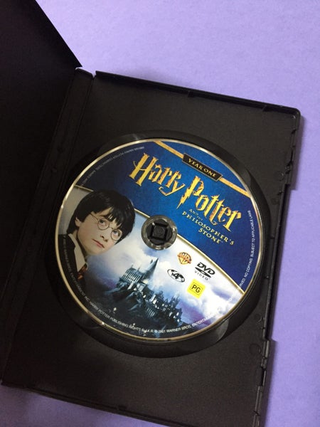 Harry Potter and the Philosopher's Stone (One Disc Edition) Carousel 3
