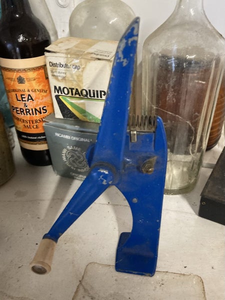Vintage can opener Carousel 2