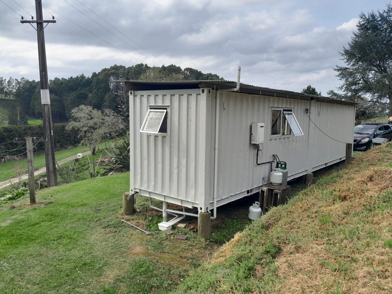 Tiny transportable home - Shipping container Carousel 2