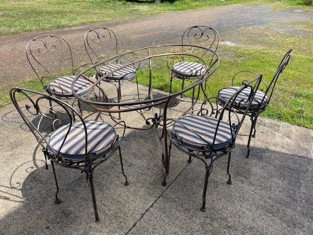 Wrought Iron Table & Chairs63962591806977111