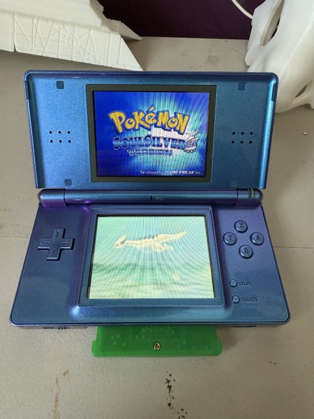 Nintendo DS Lite – Custom Chameleon Blue/Purple Re-Shell Carousel 1