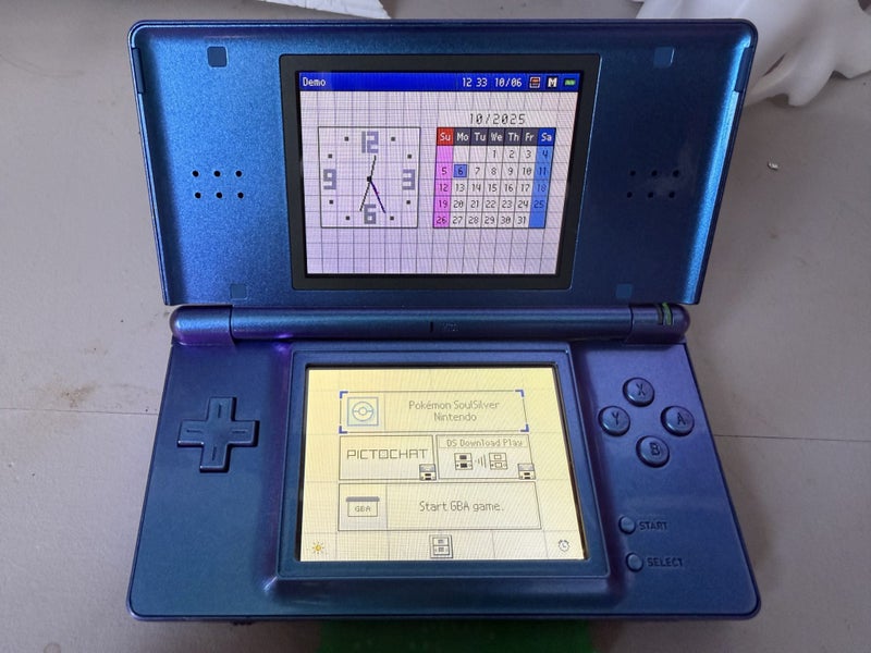 Nintendo DS Lite – Custom Chameleon Blue/Purple Re-Shell Carousel 2