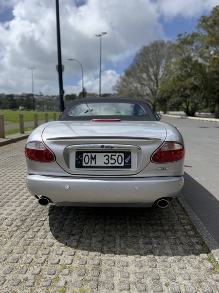 2004 Jaguar XK8 Convertible63963010815107113