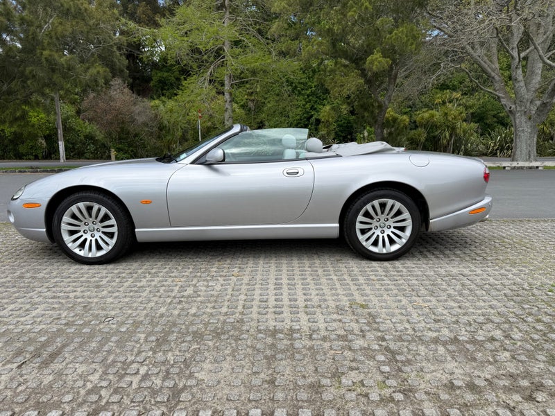 2004 Jaguar XK8 Convertible64263083265025114