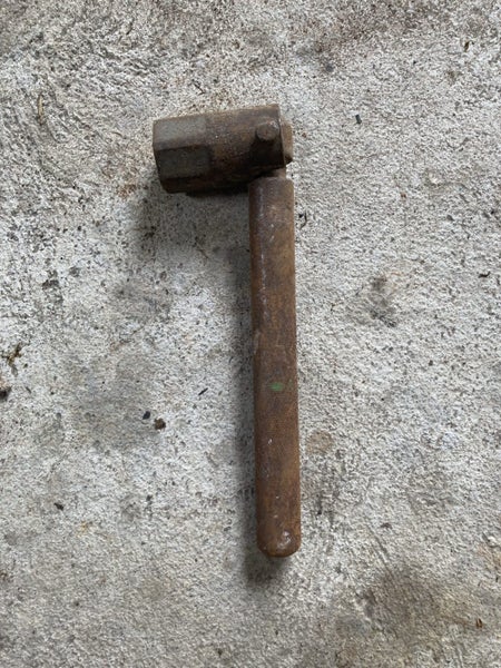 Vintage t socket wrench Carousel 1