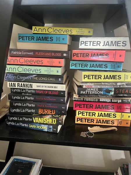 Bulk books Carousel 1