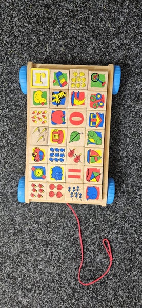 Blocks & Blocks Trolley Carousel 1