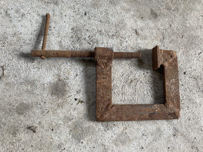 Vintage clamp Carousel 1