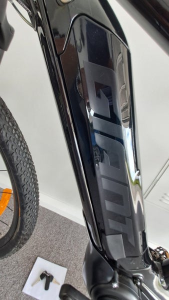 Giant Roam E+ E-bike (Size Small) – Smooth, Fun, and Reliable!64074800643457111