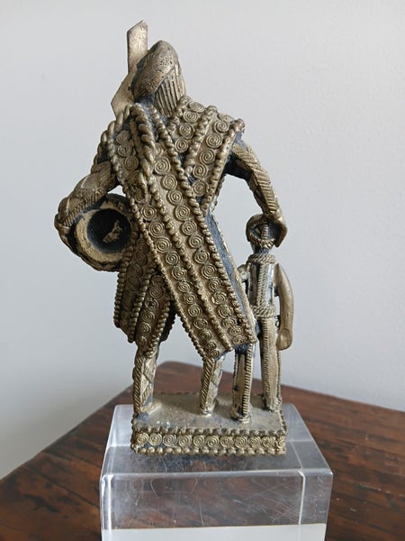 5 Man & child statues63963866022529112