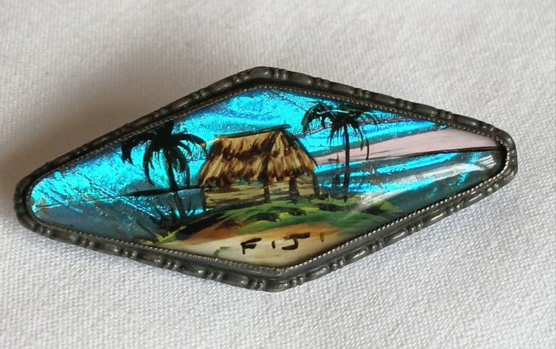 T L MOTT STERLING SILVER VINTAGE ART DECO BUTTERFLY WING FIJI PICTURE BROOCH Carousel 1