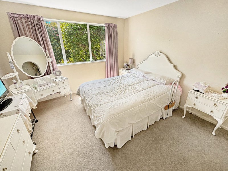 St. Albans, 3 bedrooms63963983608962114