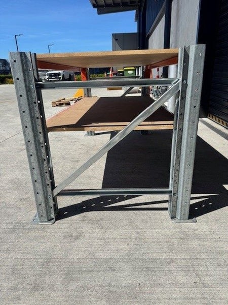 Workbench - heavy duty Carousel 3