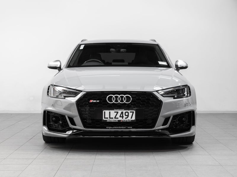 2018 Audi RS4 Avant 2.9 Twin Turbo Petrol AWD63964231031810111