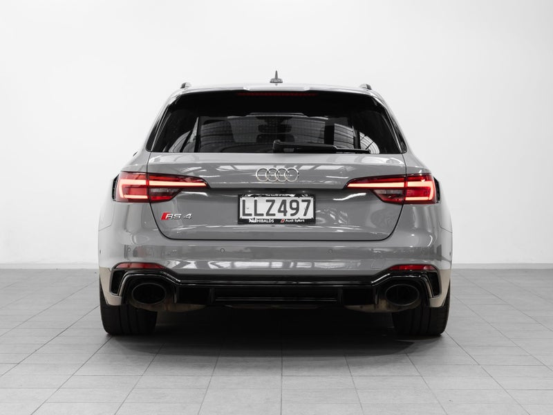 2018 Audi RS4 Avant 2.9 Twin Turbo Petrol AWD63964231031810114
