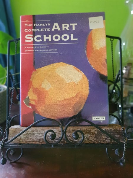 The Hamlyn Complete Art School Carousel 1