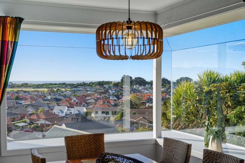 Stunning views, main access off Fenton Crescent64042159640450113