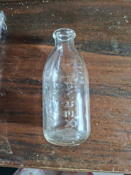 Vintage PYREX Glass Baby feeder 4 ounces Carousel 1