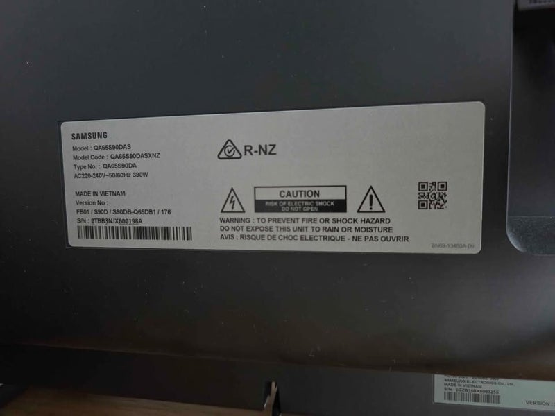 Samsung 65" S90D QD-OLED TV Carousel 3