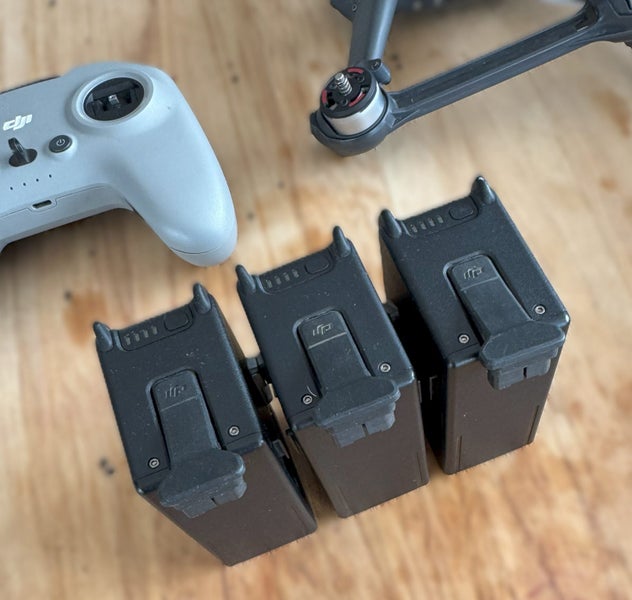 DJI FPV Fly More Combo + Bag64142568788611114