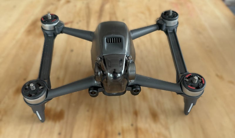 DJI FPV Fly More Combo + Bag Carousel 1