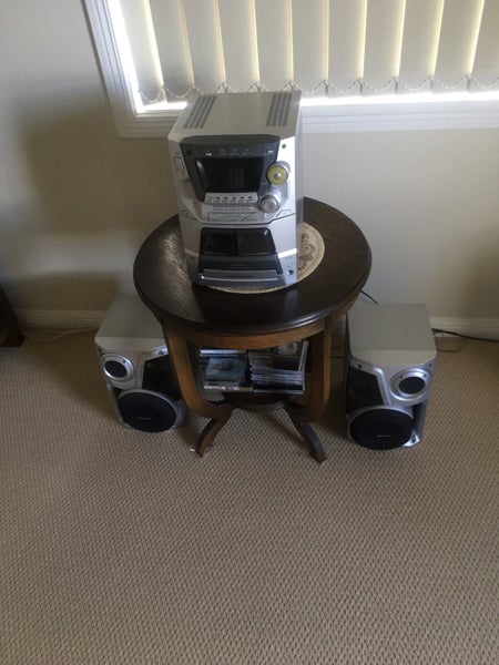 CD Stereo System St.Heliers Pet & Smoke Free Carousel 1