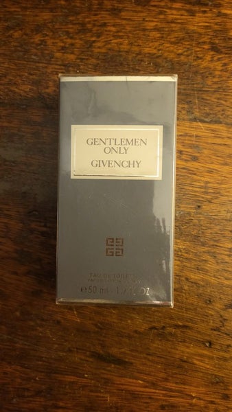 Givenchy Gentlemen Only- 50 ml Carousel 1