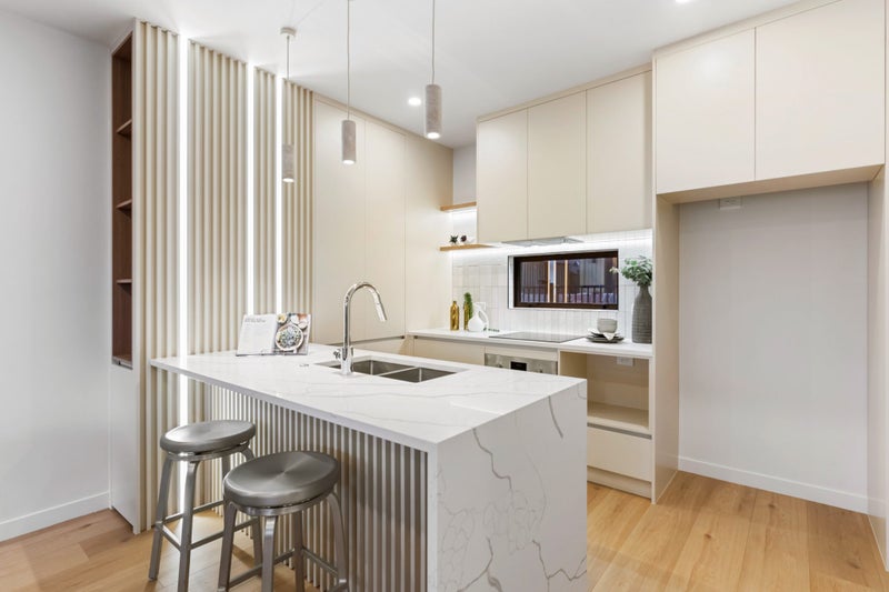 Westgate, 2 bedrooms64585885851138111