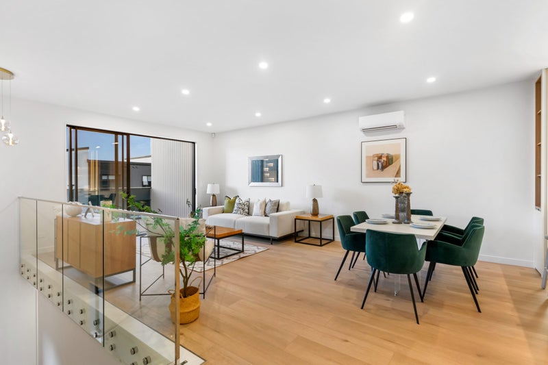 Westgate, 2 bedrooms64585885851138113