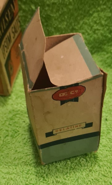 Davis Gelatine Box 8.75cm Carousel 2