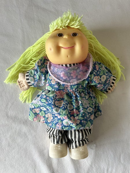 Vintage 1980s Cabbage Patch Kid Knock-Off Doll – China Fakie (PING/AFTERPAY) Carousel 1
