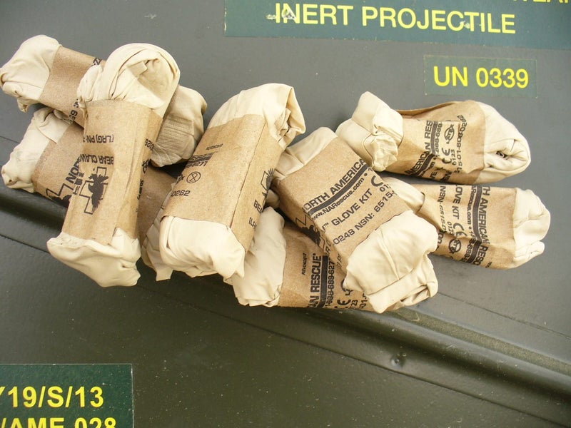 NAR Bear Claw Gloves Carousel 3