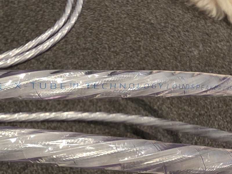 QED XT-25 Bi-wire speaker cable 2.3m Carousel 8